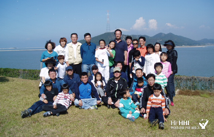 팀원 가족들과 영광원자력 발전소 홍보관에서