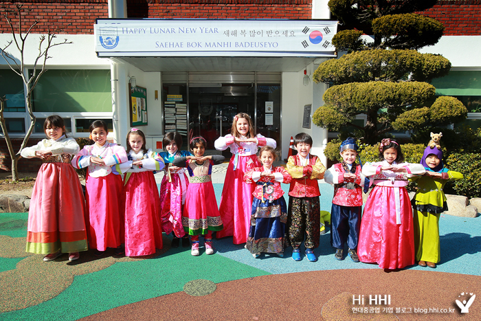 [사진 속 풍경] 외국인학교 설날 맞이 ‘한국 문화 체험’