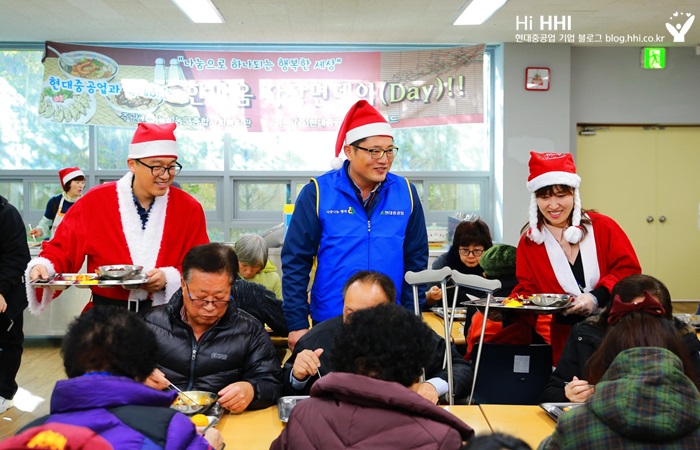 [사진]한마음회관 연말맞이 훈훈한 '자장면 봉사'